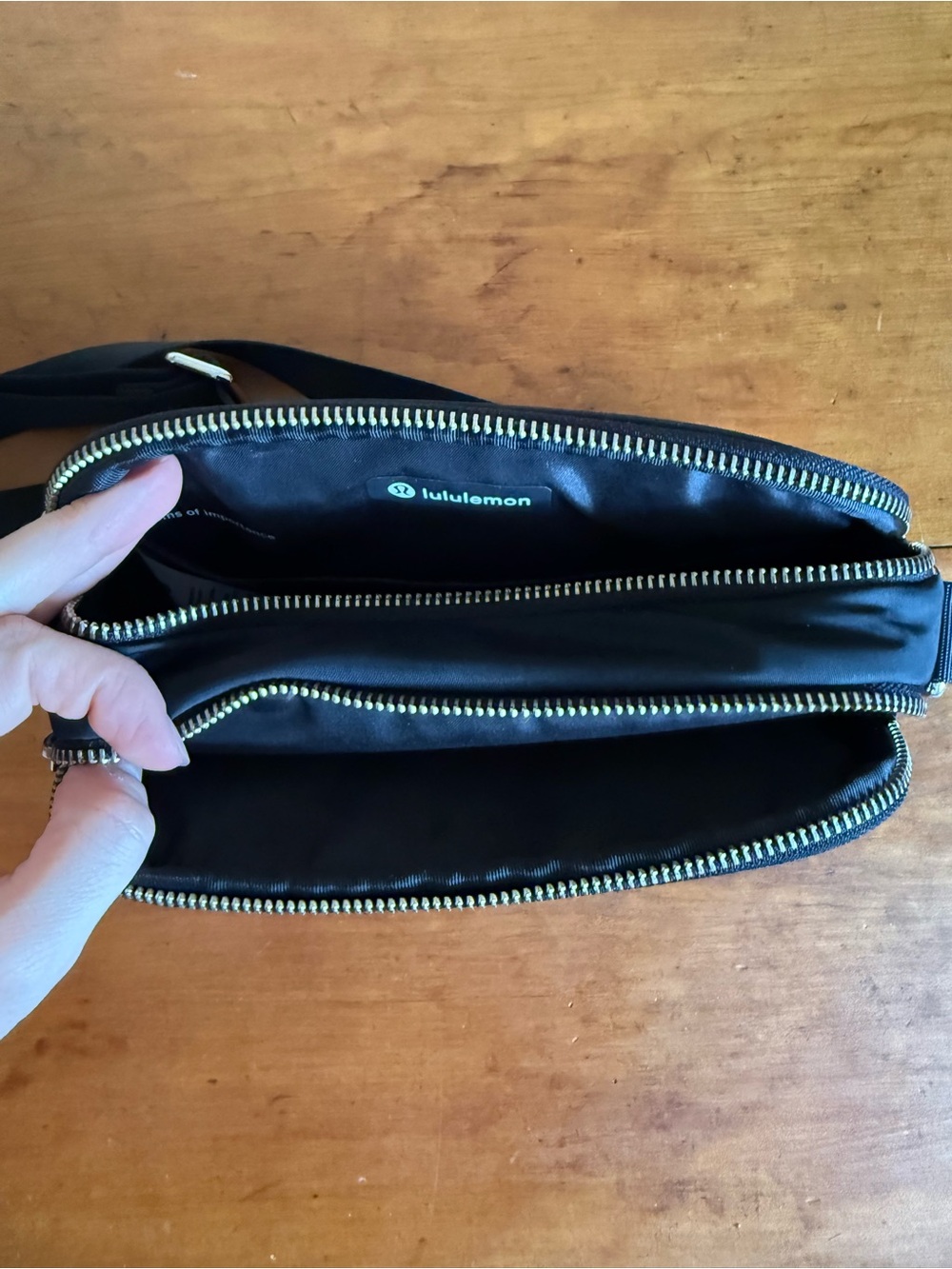 Lululemon Black Crossbody Camera Bag - Picture 3 of 3
